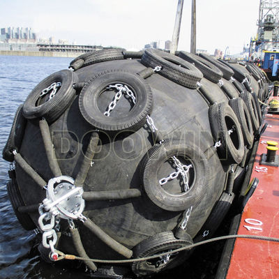 ISO17357 Hydro Pneumatic Marine Fender 0.5m- 4.5m With Chain Tyre Net